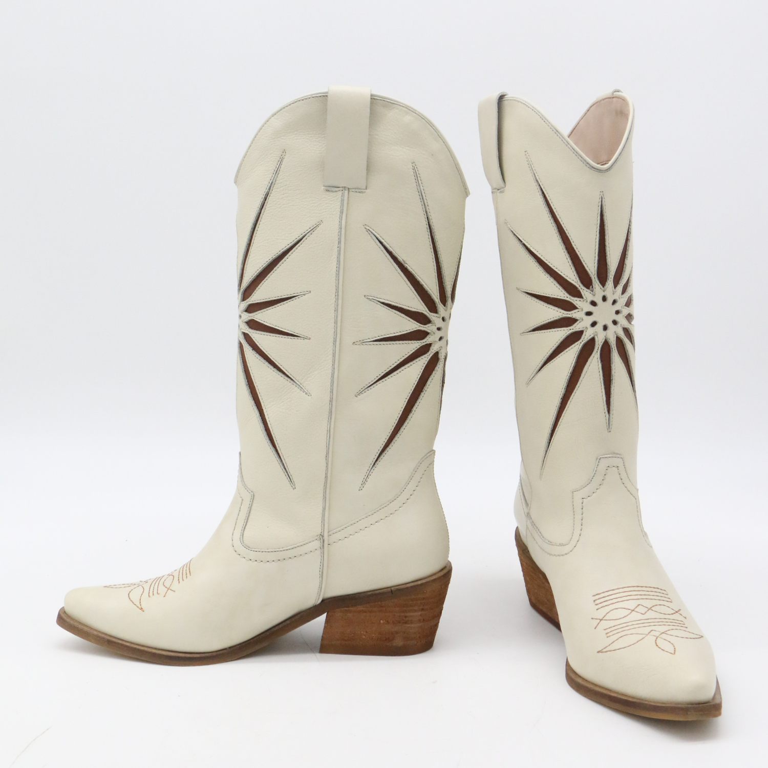 Elfenbein Mondaufgang Western-Cowboystiefel aus elfenbeinfarbenem Leder Damenschuhe für den Großhandel auf Faire8