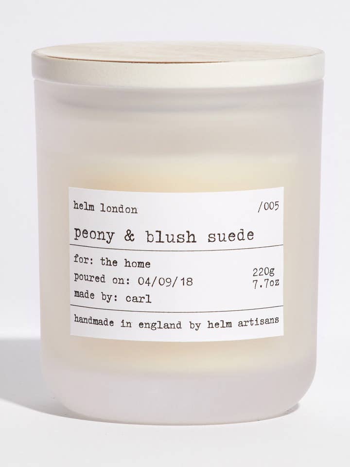 Vela de lujo Peony & Blush Suede para venta al por mayor de Helm London