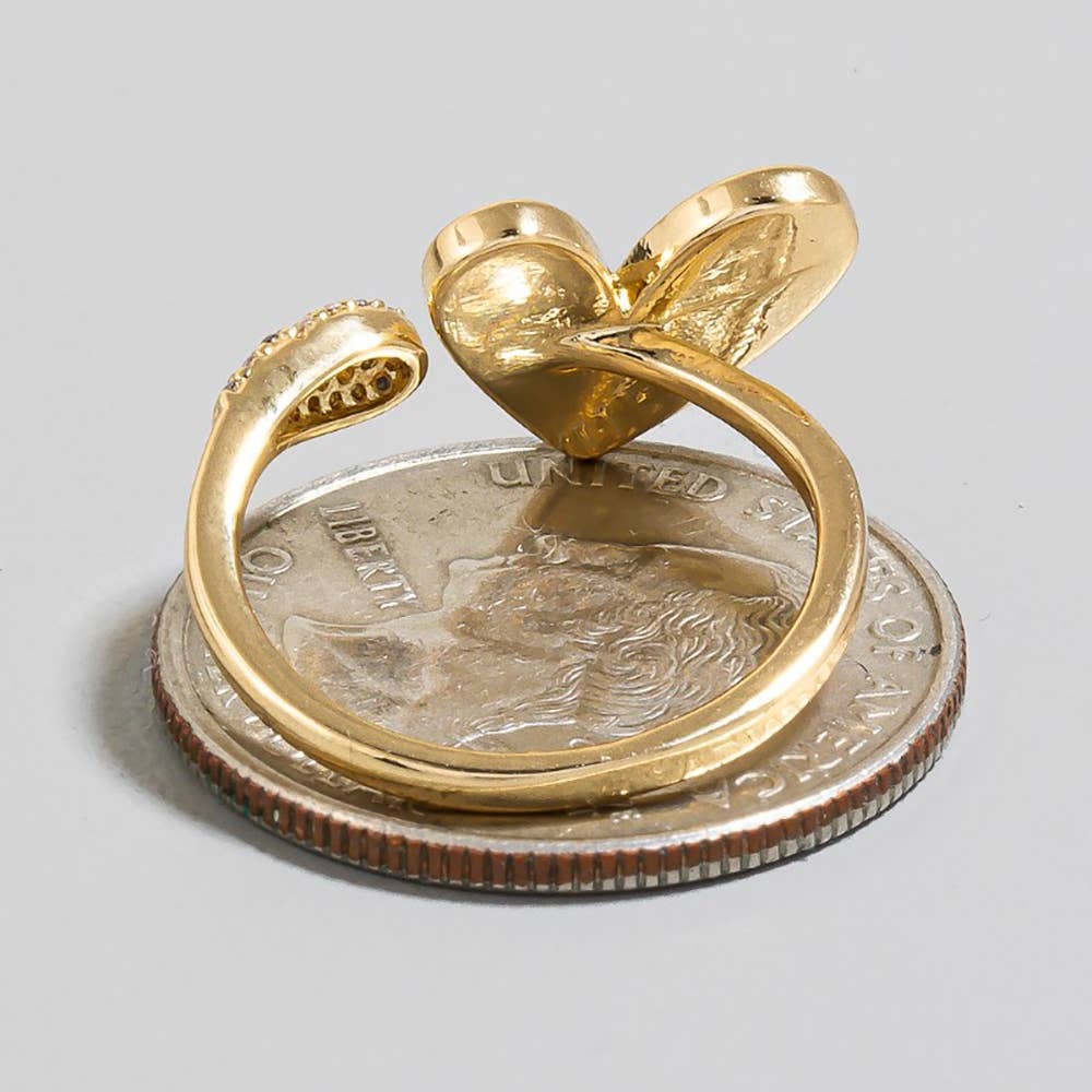 The Looks by Fame Accessories – wholesale Band/Stackad Ring – Guldpläterad Cz och Pärlemorhjärta Öppen Bandring2