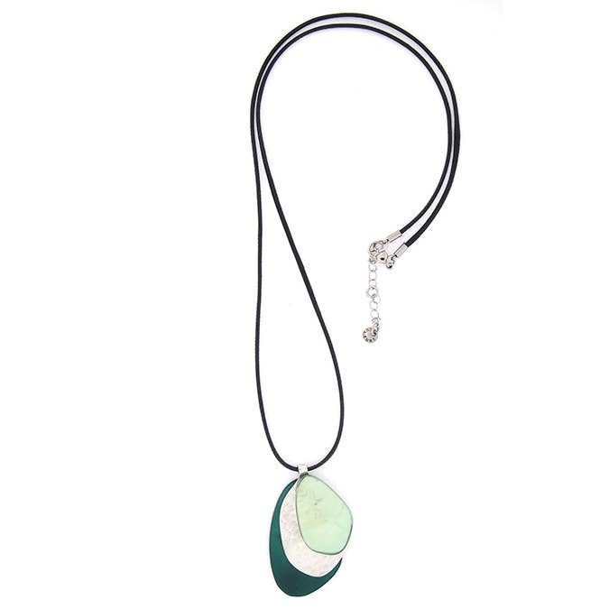 pendentif en coque en résine|aluminium pour la vente par Culture Mix