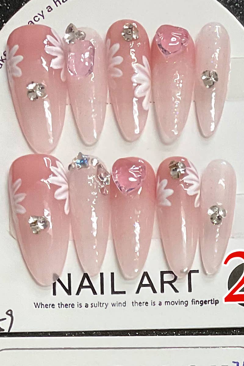 Kids Charm Online - Vente Faux ongles/vernis en patch - APPUYEZ SUR LES ONGLES DES FEMMES EN ACRYLIQUE.0