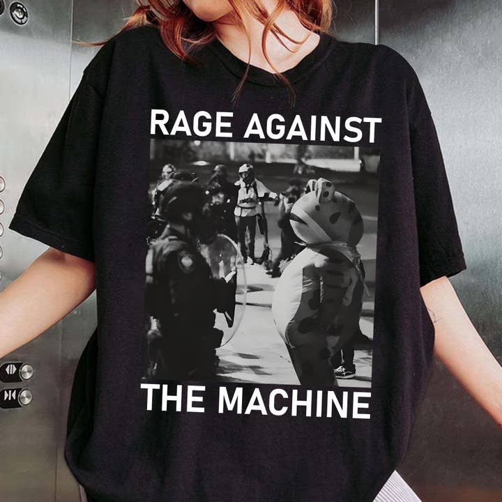 Glaime - Wholesale T-Shirt (Graphic) - Women's - Portland Frog Resist Protest Comfort Colors Sweater & Shirt1