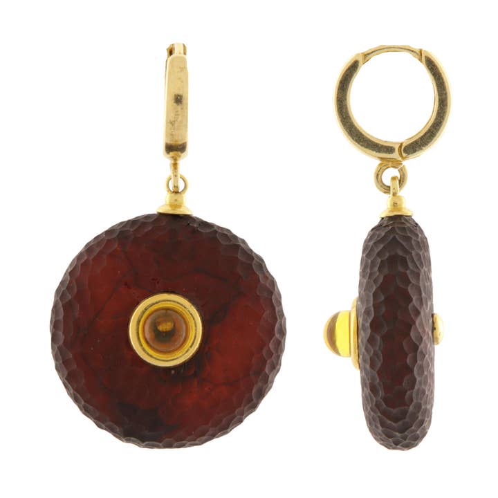 Kersen Facetgeslepen Baltische Barnsteen Oorbellen met Gouden Haakjes voor wholesale door The Natural Amber