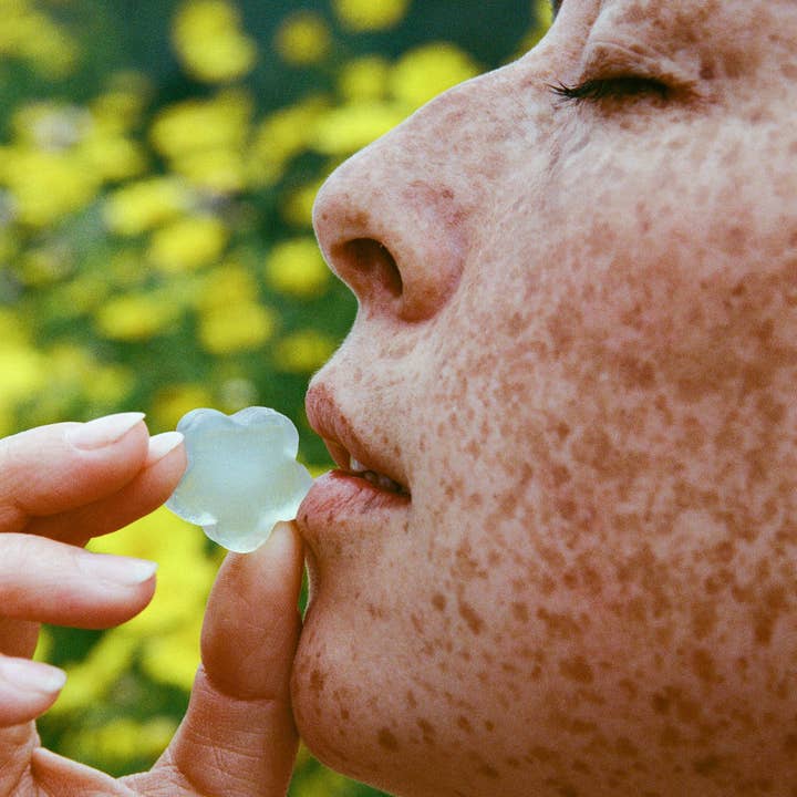 DEW MIGHTY - Wholesale Facial Serum/Concentrate - BLOOM JELLY FACE SERUM BAR SAMPLE3