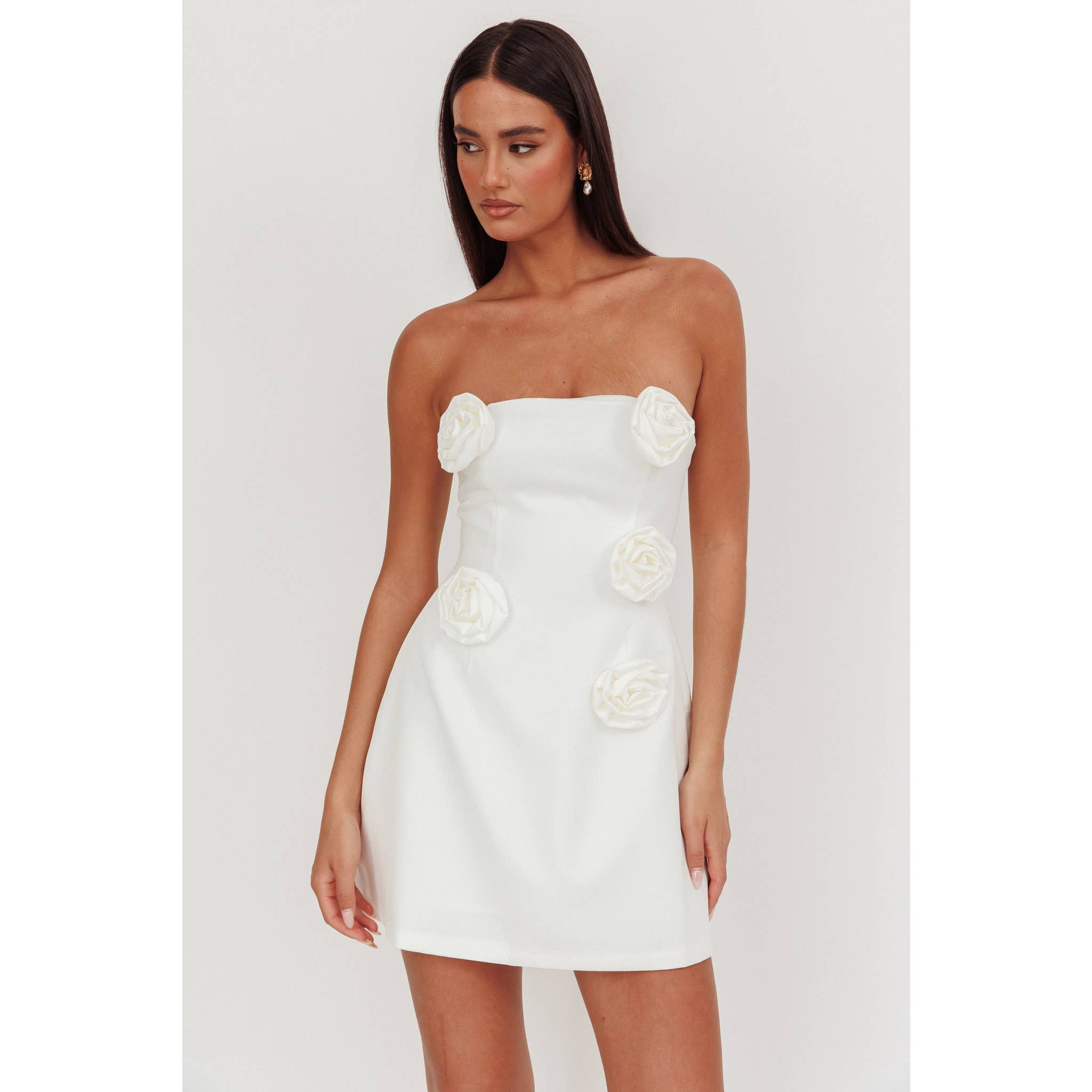 One and Only Collective – wholesale Klänning - Dam – 3D BLOMMIG MINIKLÄNNING / BR0214J4