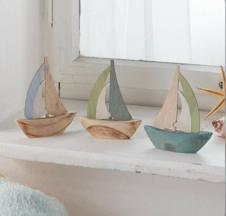 Natur’e deco - Wholesale Decorative Tabletop Object - Set of 3 wooden boats0
