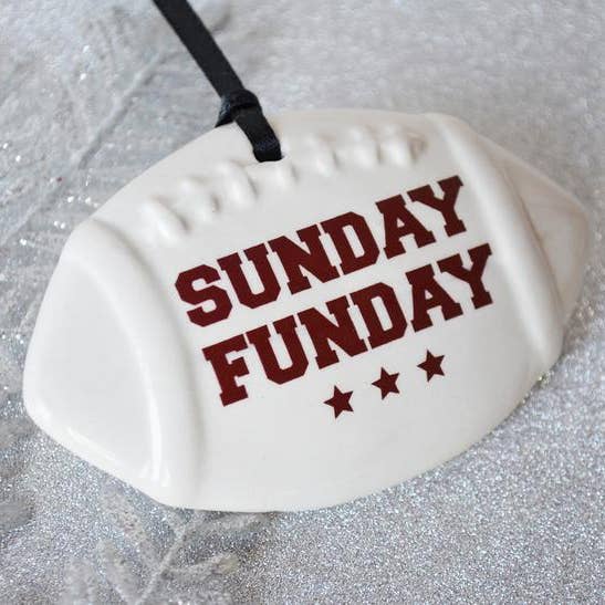 Ornement de Noël personnalisé de football - Céramique - Dimanche Funday pour la vente par Susabella