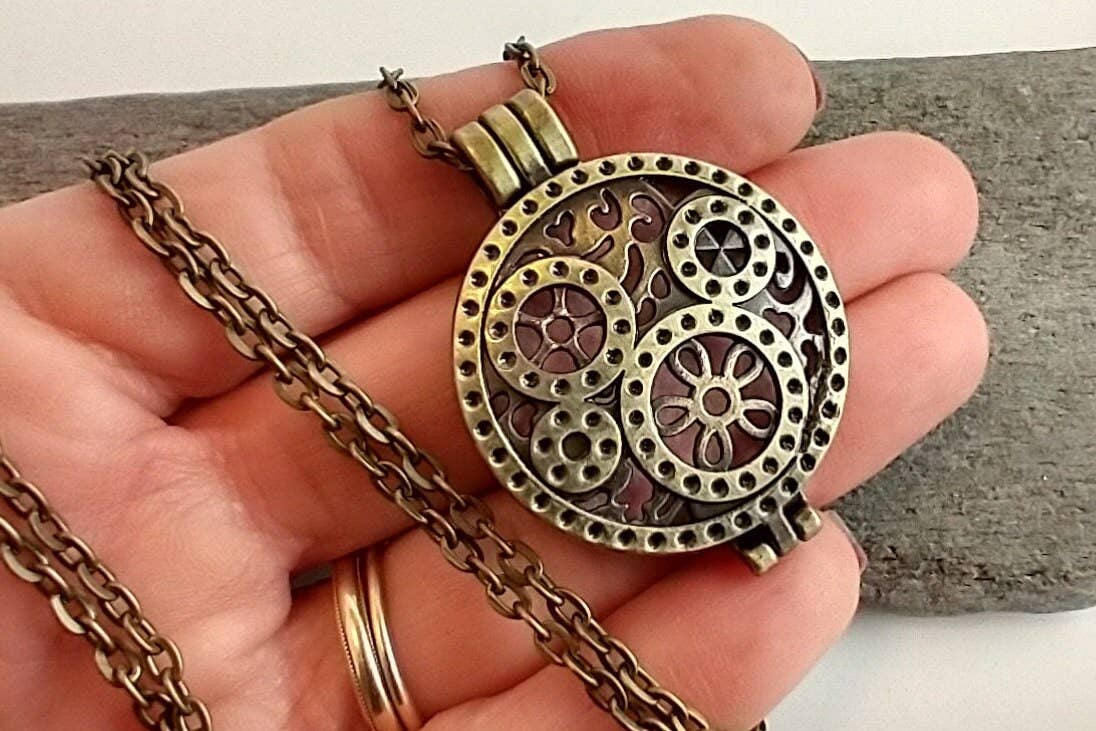 Piccadilly Pendants - Vente Collier à médaillon - Médaillon Steampunk1