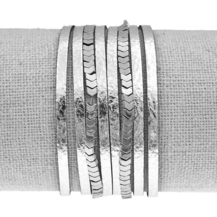 6 rangs Cuir 2 rangs Chaîne Chevron Fermoir Magnétique Argent pour la vente par Accessorizit Inc.