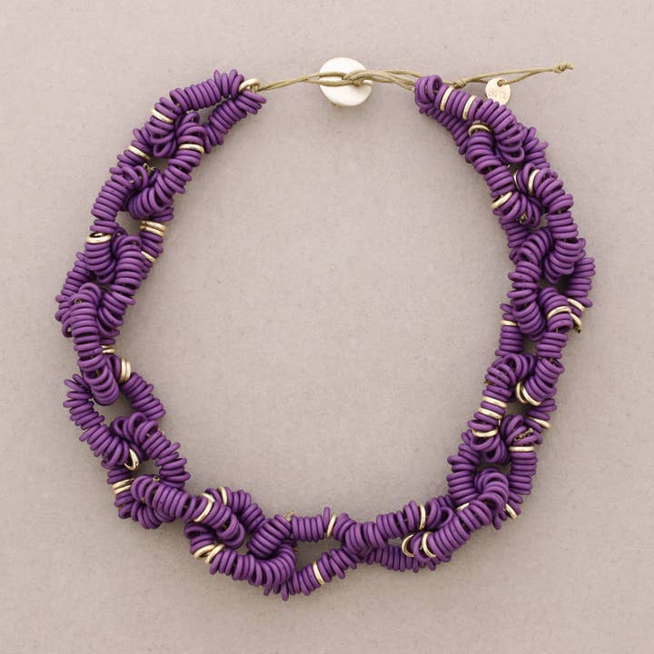 Collana a maglie con perline in resina per la vendita all'ingrosso da parte di Sonata