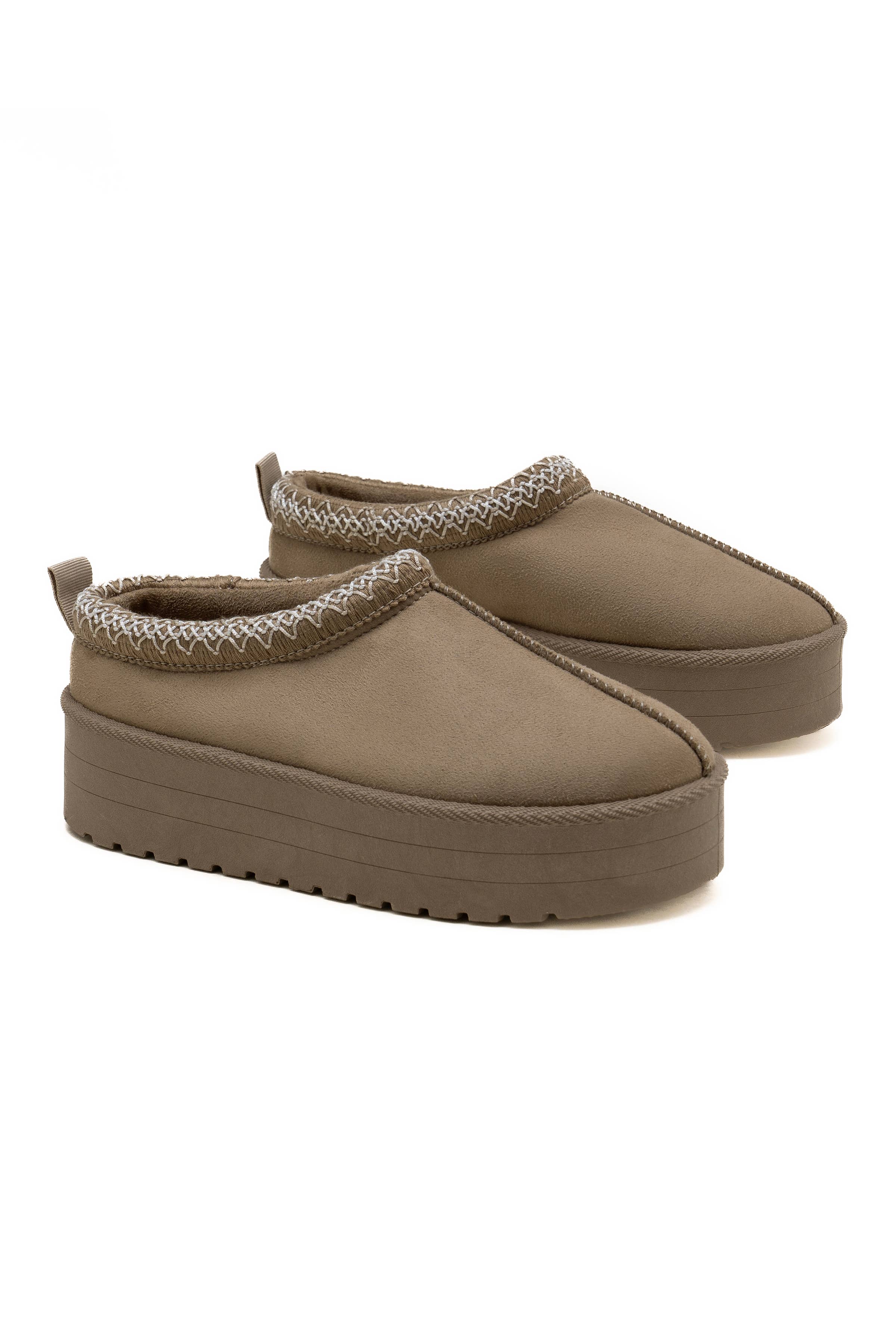 C'M PARIS – Großhandel Schlappen – Damen – Plattform-Hausschuh mit Strickkragen 643514