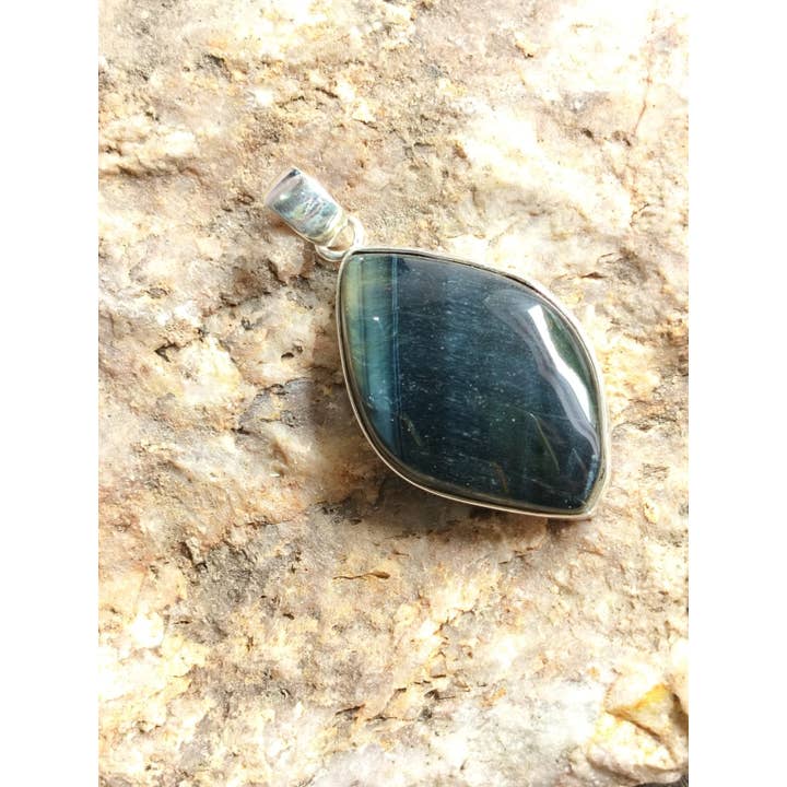 Magnifique pendentif unisexe en argent sterling 925 labradorite pour la vente par SILVER CAVE