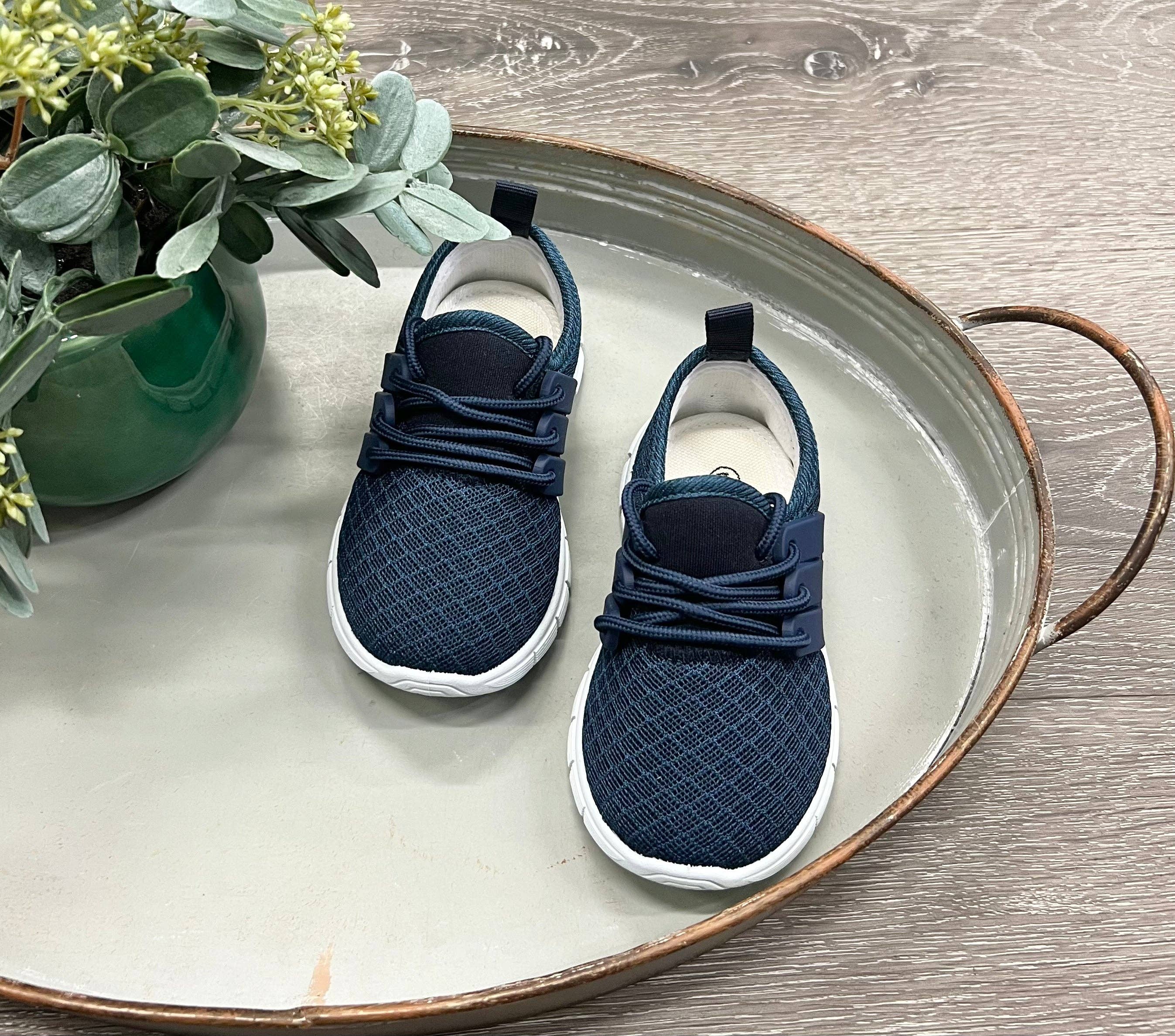 Two Cute Boutique LLC – Großhandel Lifestyle-Sneaker – Kinder – Rundgänge2