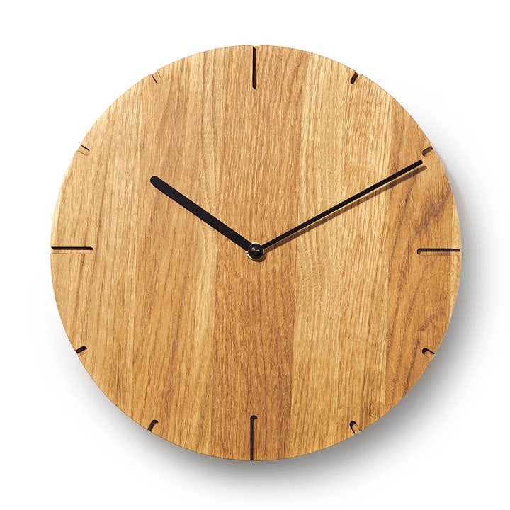 Reloj de pared macizo: gran reloj redondo de madera de roble engrasado para venta al por mayor de Natuhr
