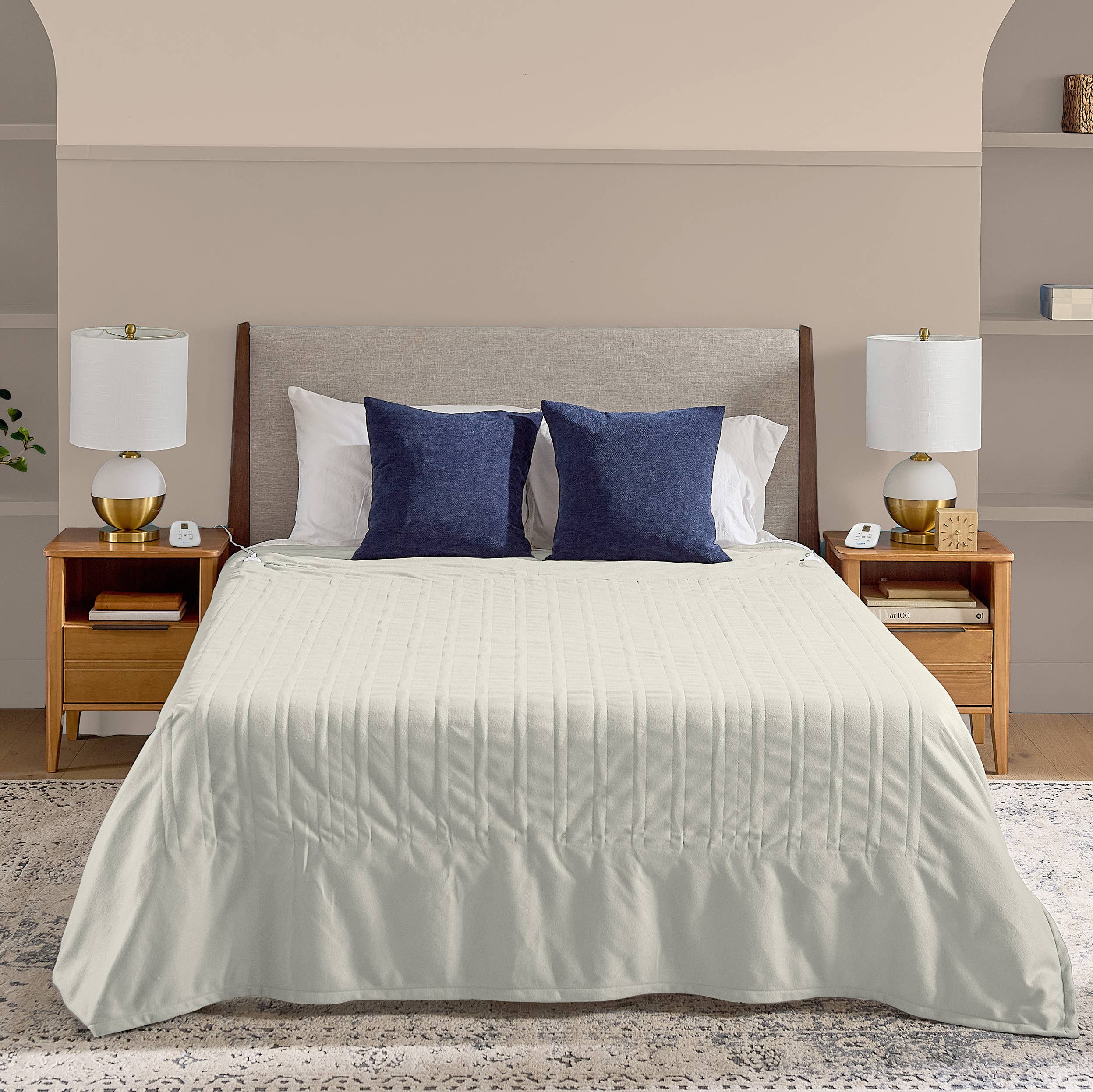 Uncanny Brands - Wholesale Bedding Blanket - Therahaus by Therapedic Full/Queen Size Ivory Heated Blanket8