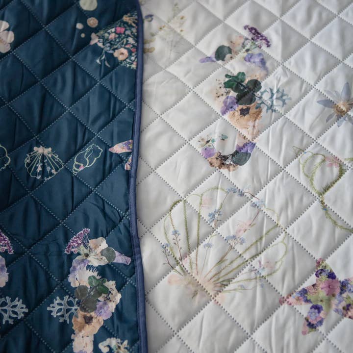 Coperta Coastal Drift Voyager per la vendita all'ingrosso da parte di Oxeye Floral Co.