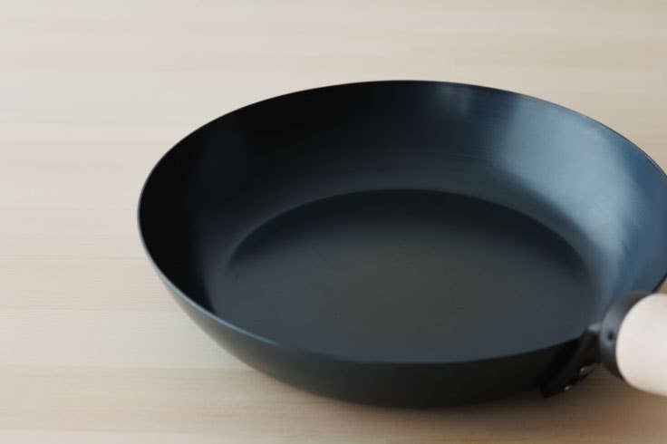 Japacolle — Japan Collections | See Latest News in "About" - Vendita all'ingrosso Stoviglie in ghisa - KAMOSHIKA Padella in ghisa 10