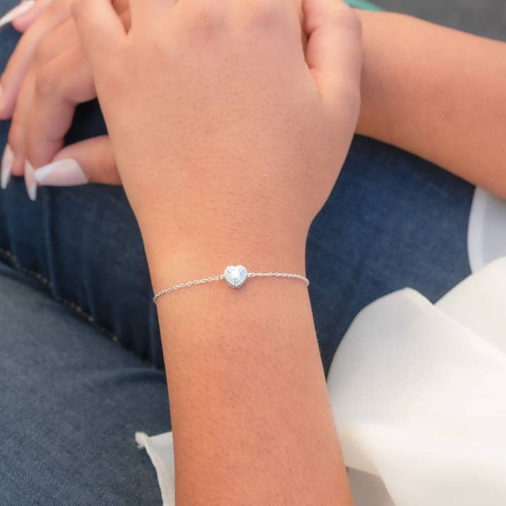 Senoval Jewelry Co. - Wholesale Charm/Dangle Bracelet - Moissanite Sterling Silver Heart Bracelet