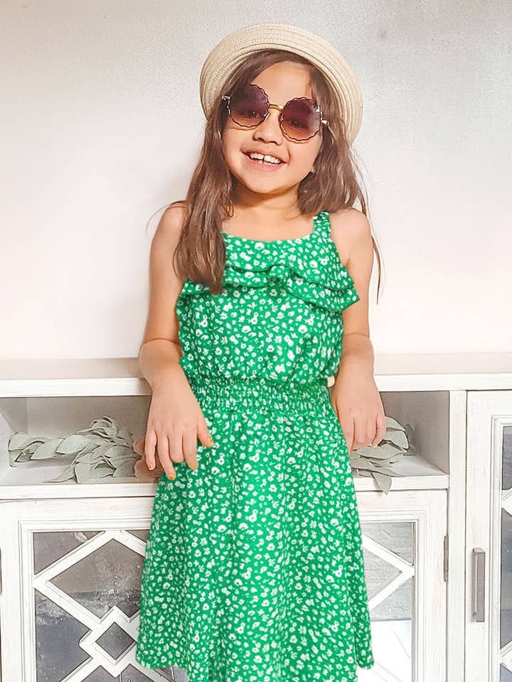 Robe Florale Fille BB-GKD-Q23-3190B-GRN avec Taille Smockée pour la vente par BonnieBianca