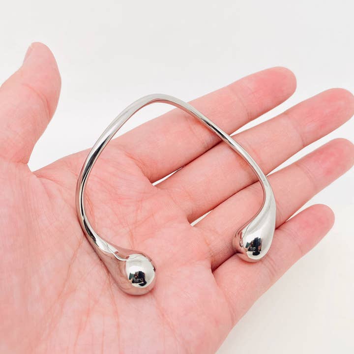 Mio Queena - Wholesale Cuff Bracelet - Double Drops 18K Gold Plated Stainless Steel Bangle - FGS3