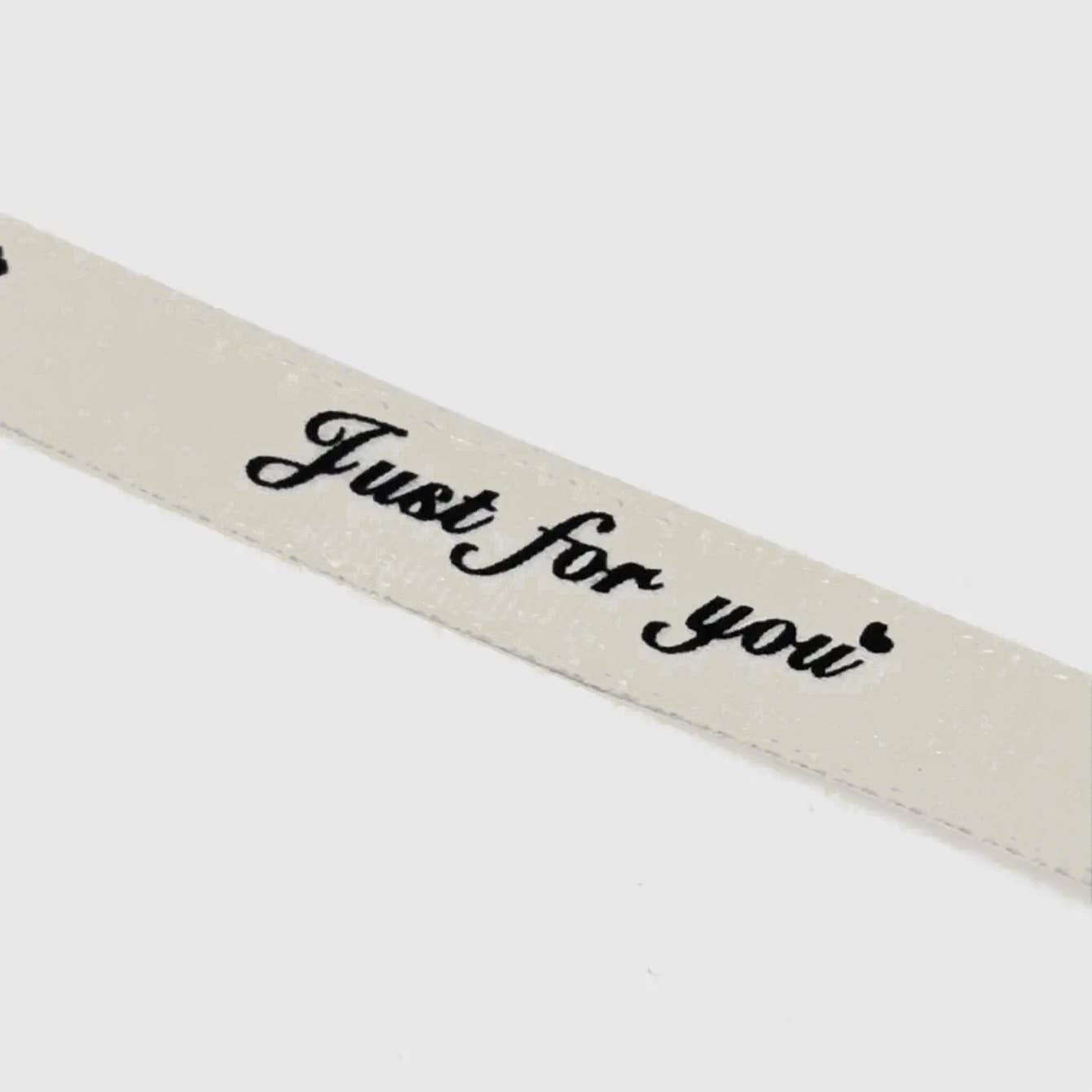 ByHome - Vente Ruban – emballage cadeau - Ruban cadeau étroit en polyester 1 cm x 46 m, « Just for You »3