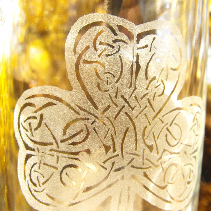 Lyoncraft - Wholesale Beer Glass/Mug - Celtic Shamrock Engraved 26oz Beer Stein, Irish Beer Mug6