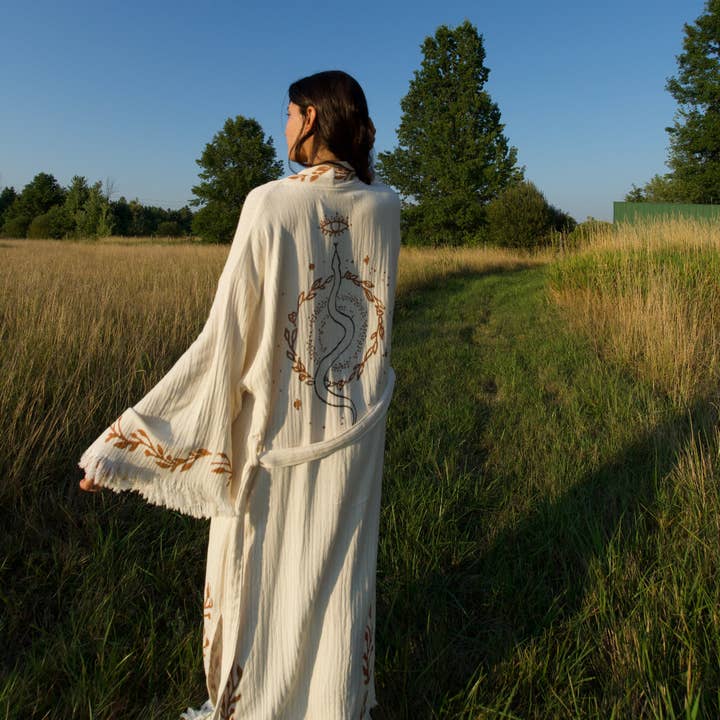 Le Kimono du Rituel du Serpent pour la vente par AstraWander