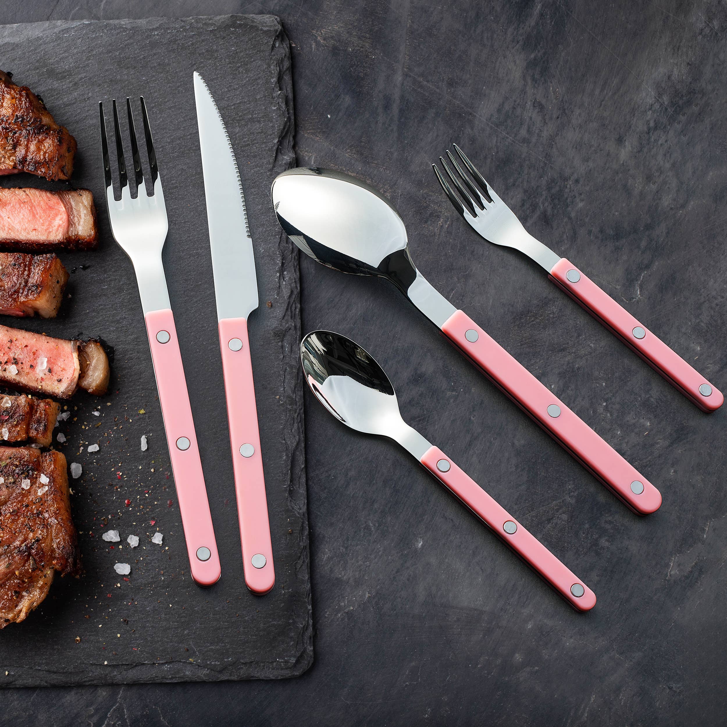 The Wine Savant /  Khen Glassware – Conjunto de talheres por atacado – Conjunto de Talheres de 20 Peças - Cor Rosa Blush Conjunto de Talheres Francês1