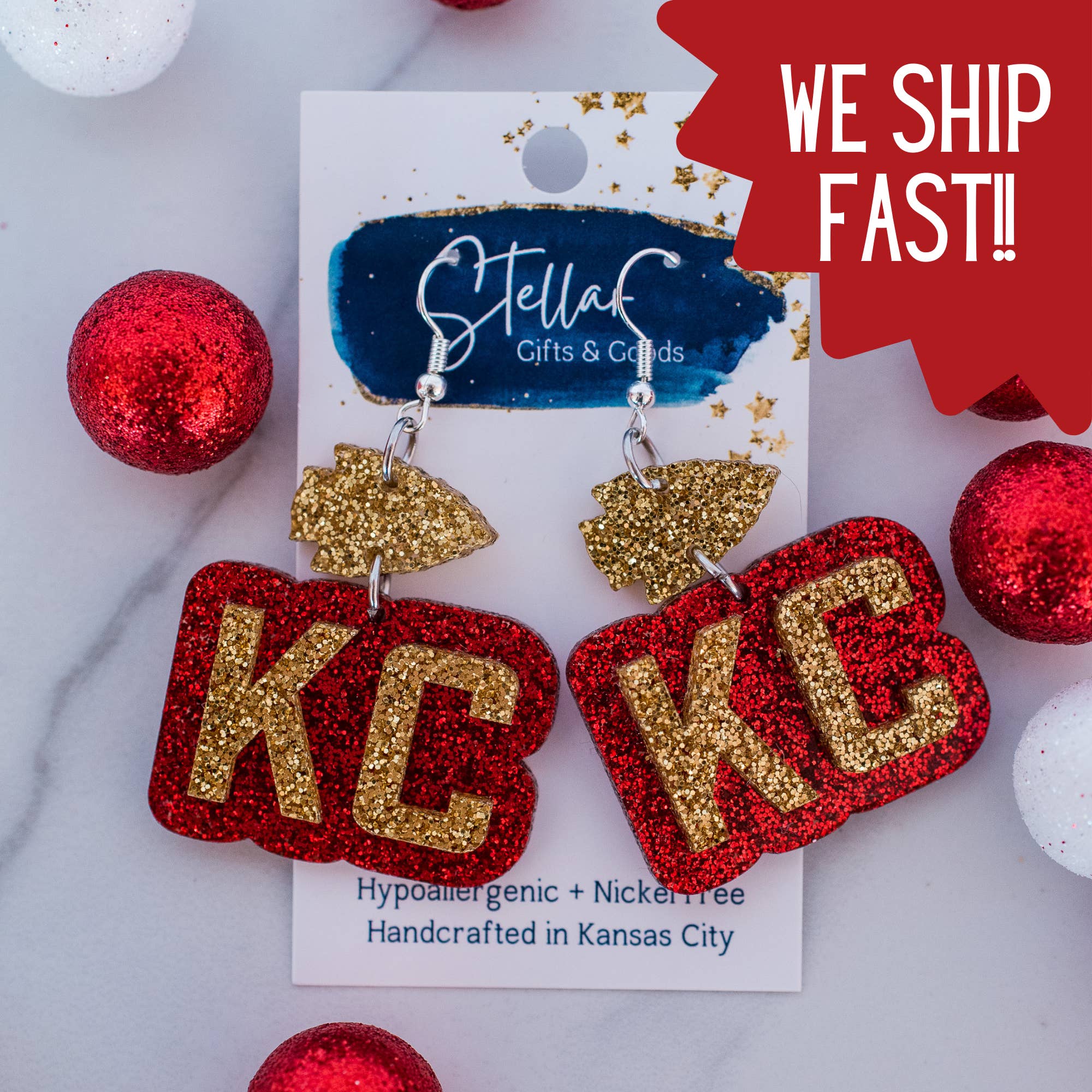 Stellar Gifts & Goods Wholesale - Vente Boucles d'oreilles pendantes - KC Football - Gouttes de paillettes KC Arrowhead Kansas City Rouge Gol