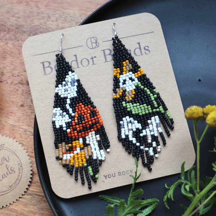 Brincos de franjas com missangas feitas à mão para o jardim de Halloween, assustador. por atacado de BerdorBeads