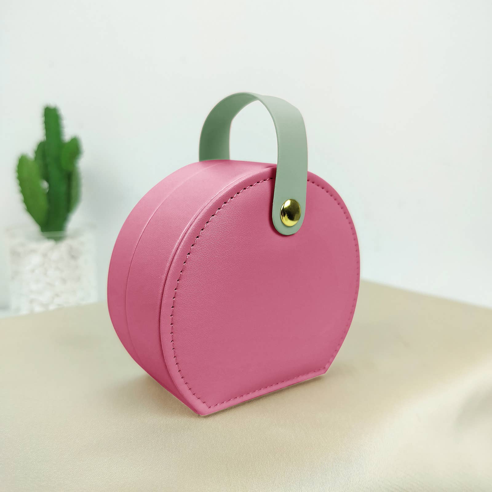 Sparkle Being - Vente Boîte/rangement à bijoux - Boîte cadeau mini portable pour bijoux en cuir vegan2