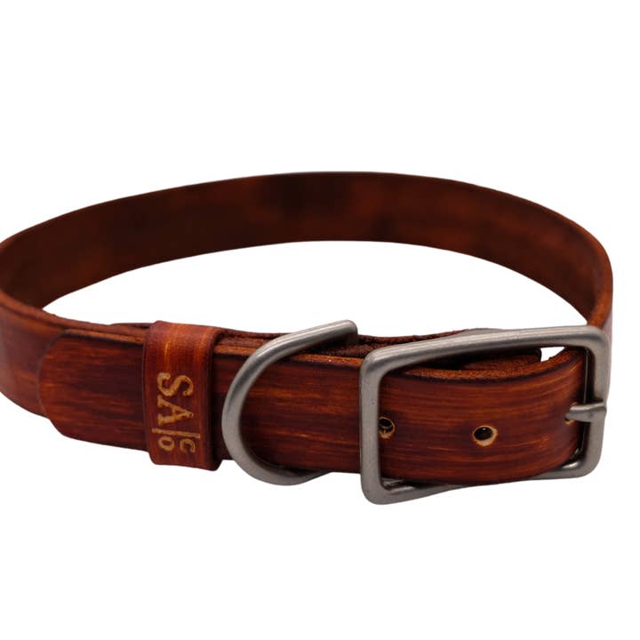 Collier chien/chat en cuir grain de bois pour la vente par Seek Adventure Co