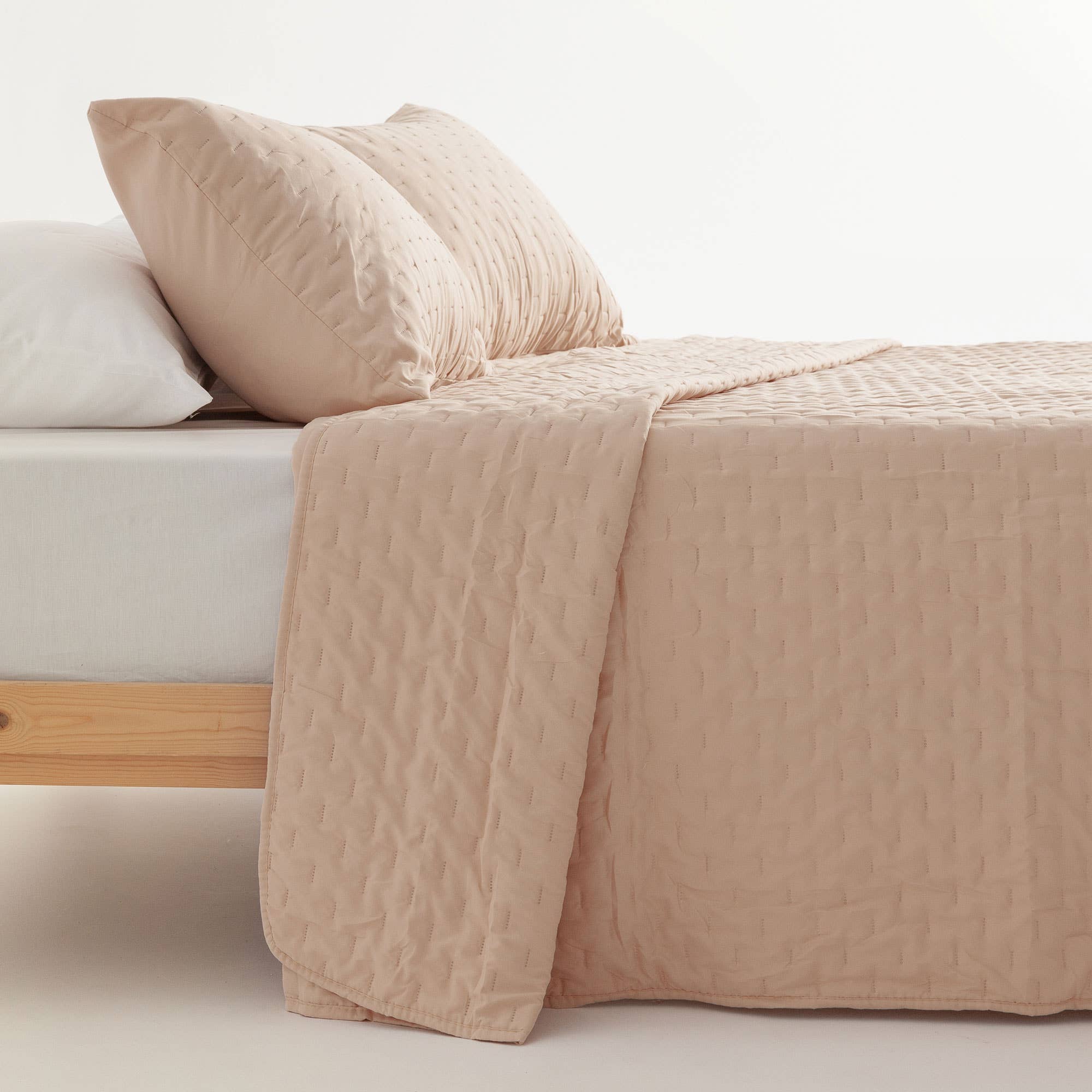 GAMUSI - Wholesale Quilt - NARA plain quilted bedspread with super soft touch26