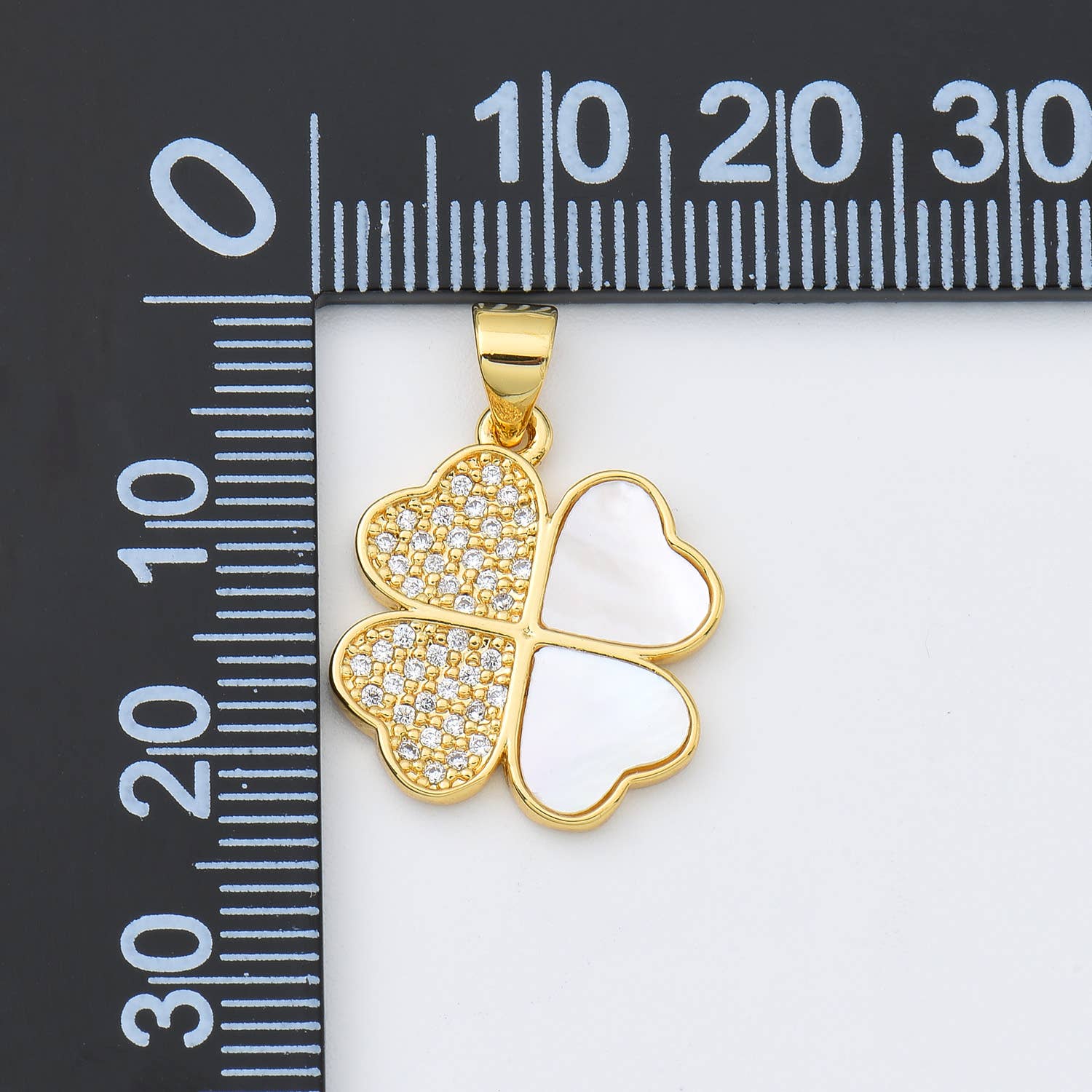 Beads Creation – wholesale Individual charm/pendant – Gold Filled Lucky Four Leaf Clover Shell Pearl Charm, CP19851