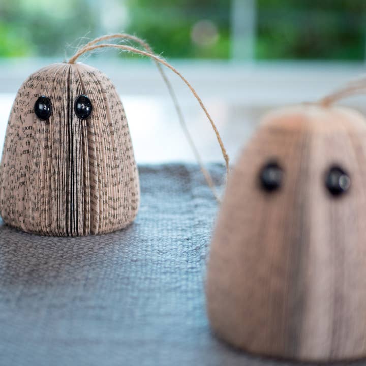 Root To Vine - Wholesale Decorative Tabletop Object - Christmas Ghost Ornament- Eco-Friendly Ornament4