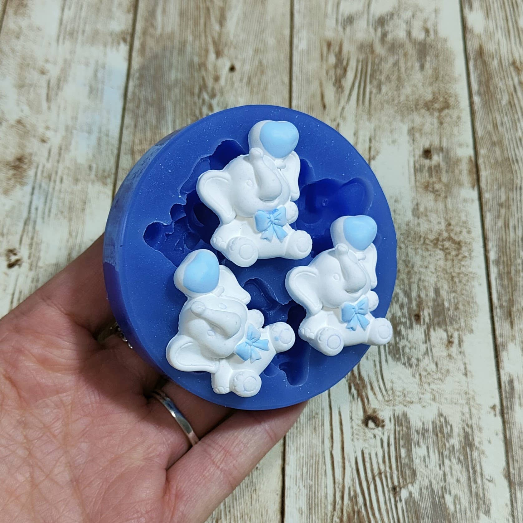 Serena Creazione di Serena Stampone - Wholesale DIY Craft Kit - Elephant Balloon Mold 3pcs 3cm in silicone for resin2