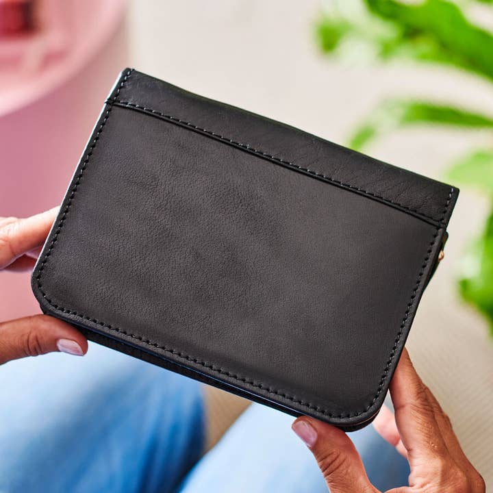 Vida Vida – Großhandel Kartenetui – Unisex – Kartenetui Uno aus Leder mit Karten als Familiengeschenk