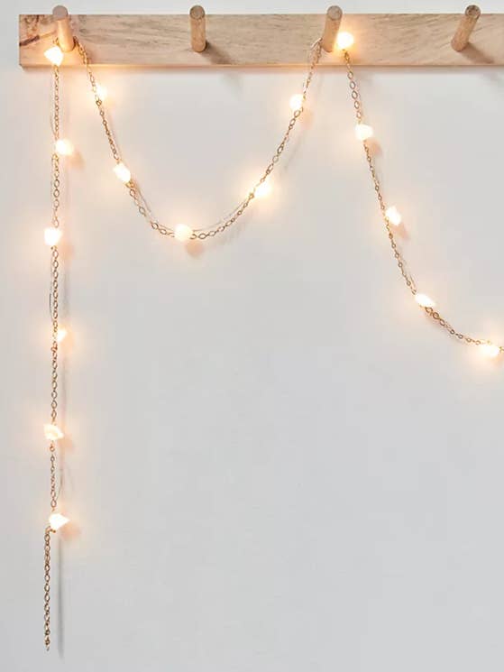 Ghirlanda di Luci con Cristalli Curativi per la vendita all'ingrosso da parte di Ariana Ost