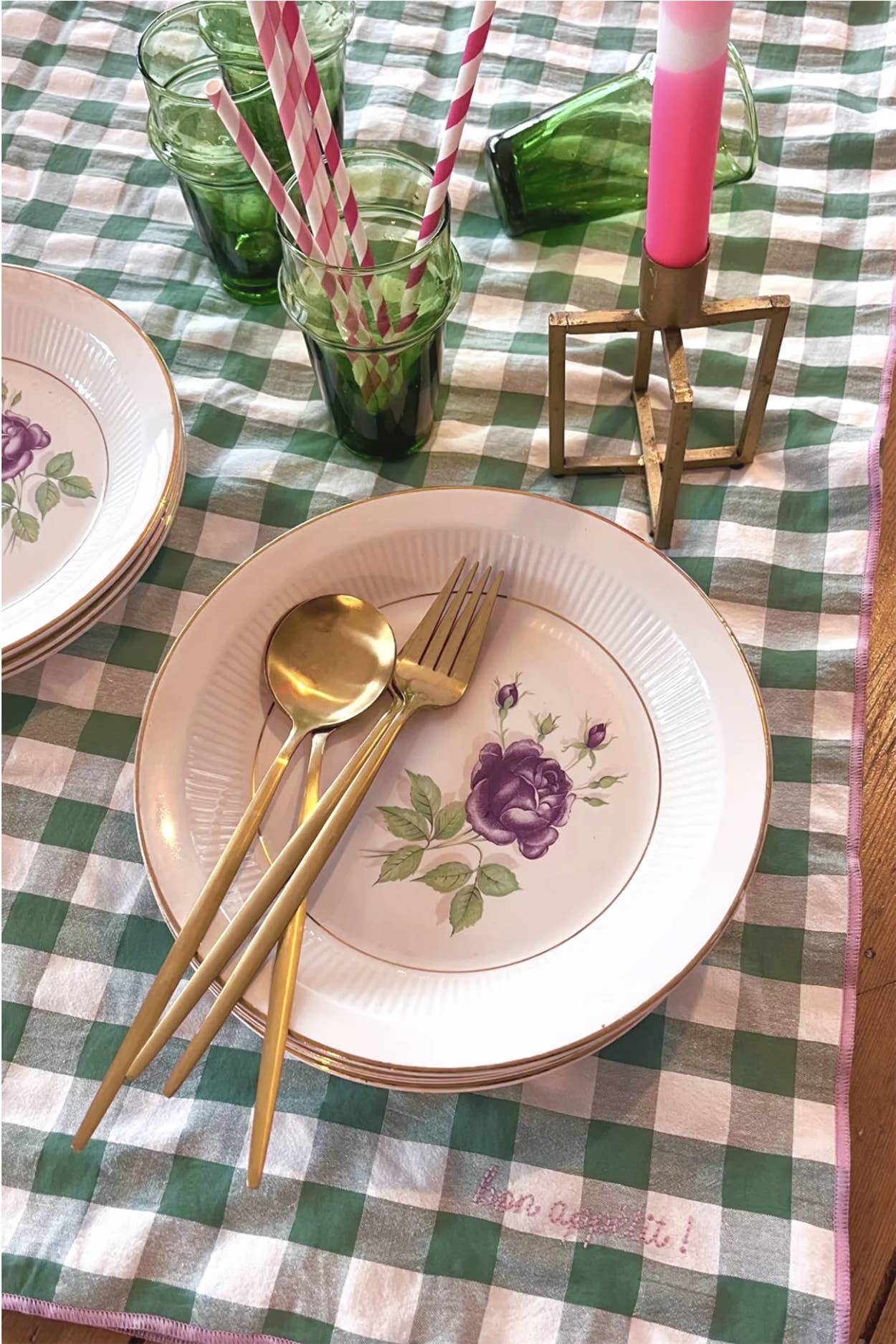 BARNABÉ AIME LE CAFÉ - Wholesale Tablecloth - Checkered gingham embroidered tablecloth for festive table!8