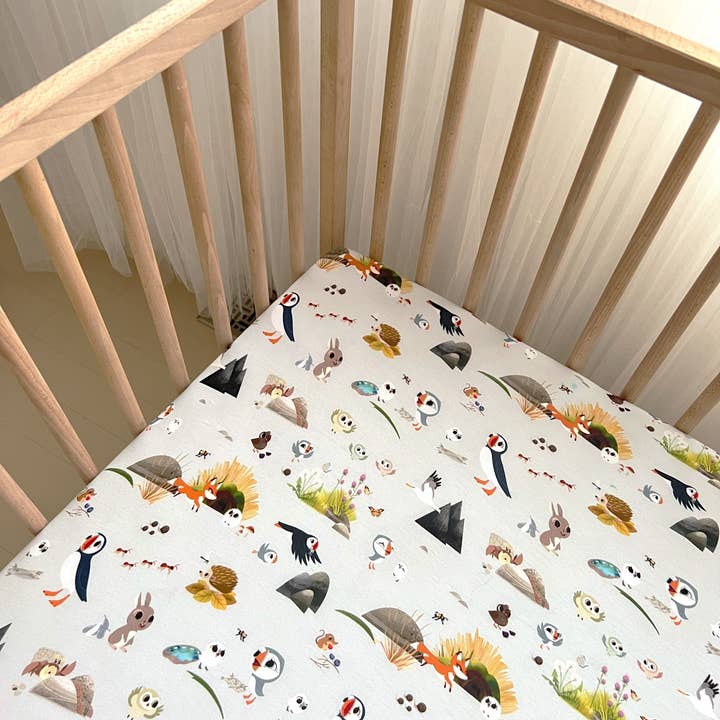 Snuggly Figs™ X Puffin Rock™ - Ocean Wonders - Bambus Krybbeark for engroshandel hos Snuggly Figs Ltd.