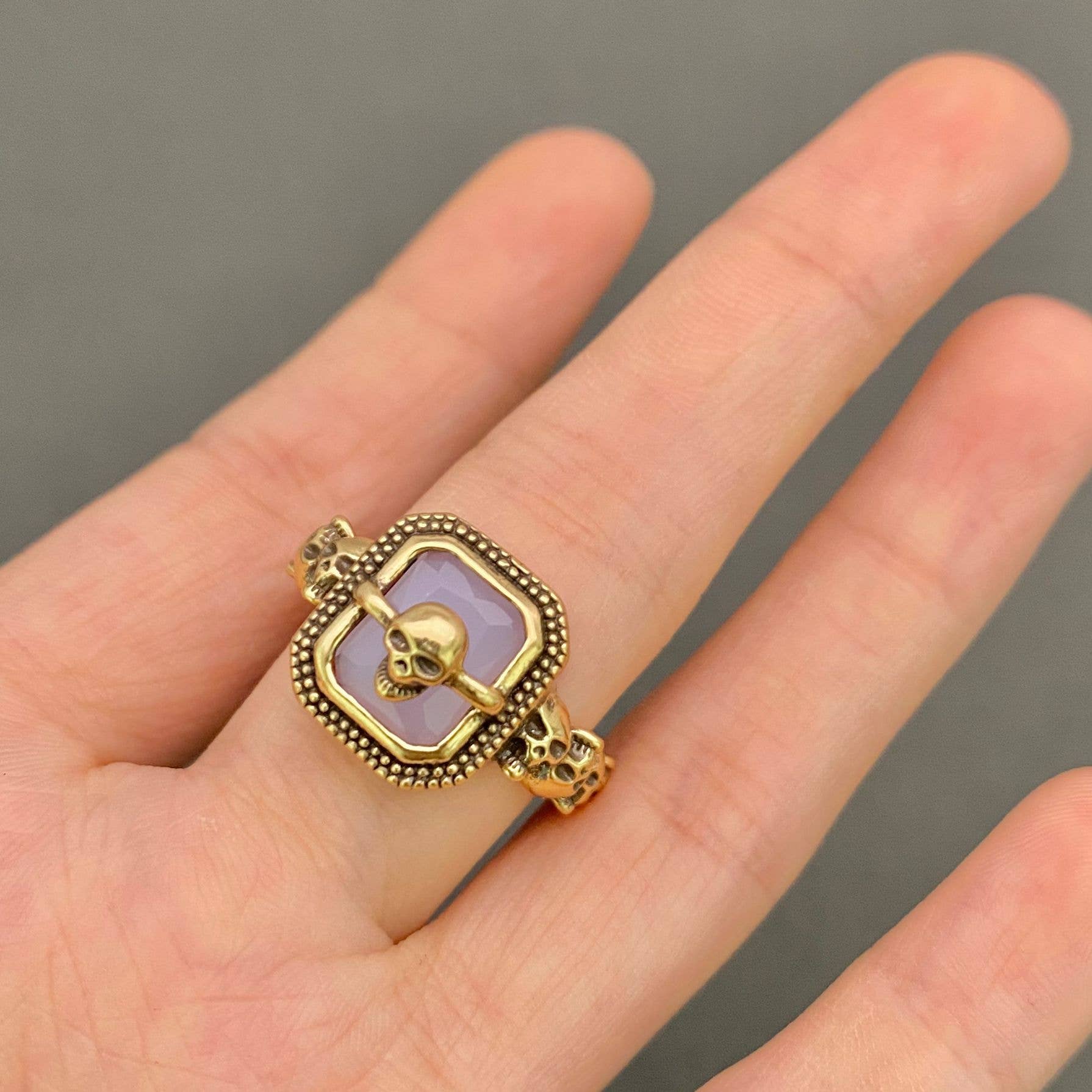 Mio Queena - Wholesale Cocktail/Statement Ring - Vintage Crystal Inlaid Skull Ring - GT3