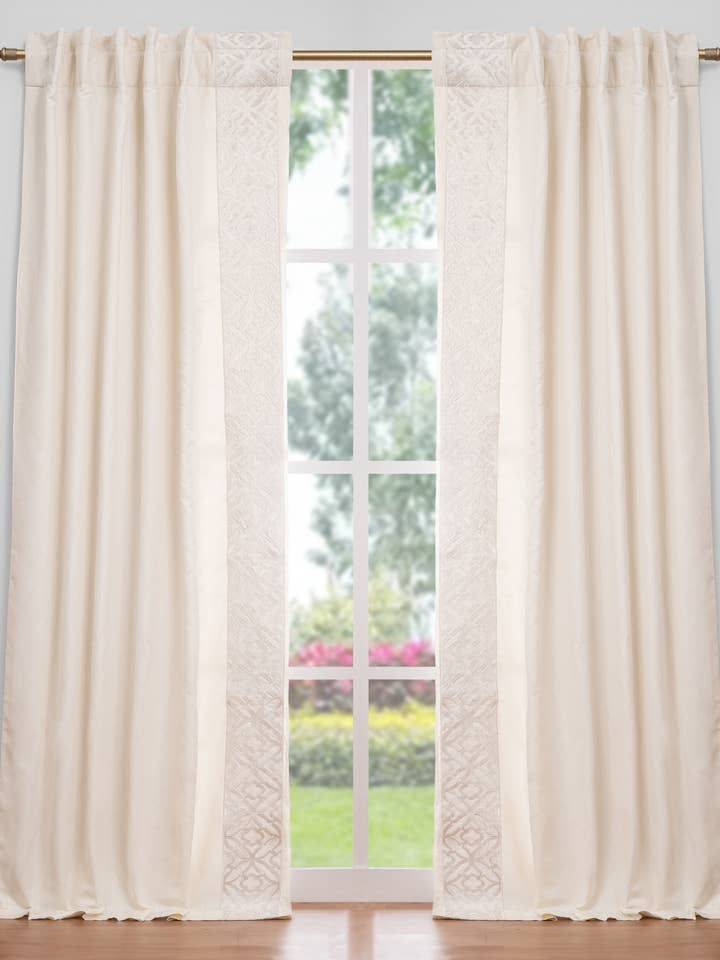 Cortina de Mistura de Linho e Algodão Marina Ivory Tom sobre Tom 108" por atacado de Creative Threads, Inc.