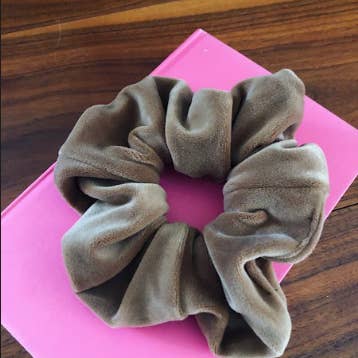 emc - Wholesale Scrunchie - Women’s - Handmade Velvet Scrunchie XXL2