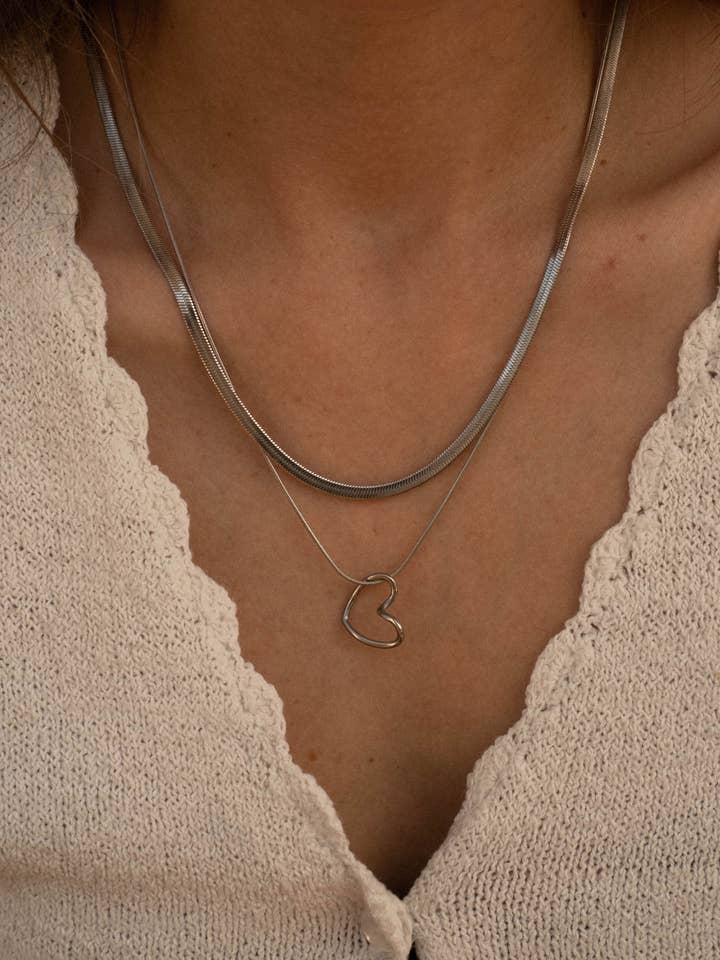 Andrea Catena a Serpente Argento per la vendita all'ingrosso da parte di Hunter & Hare