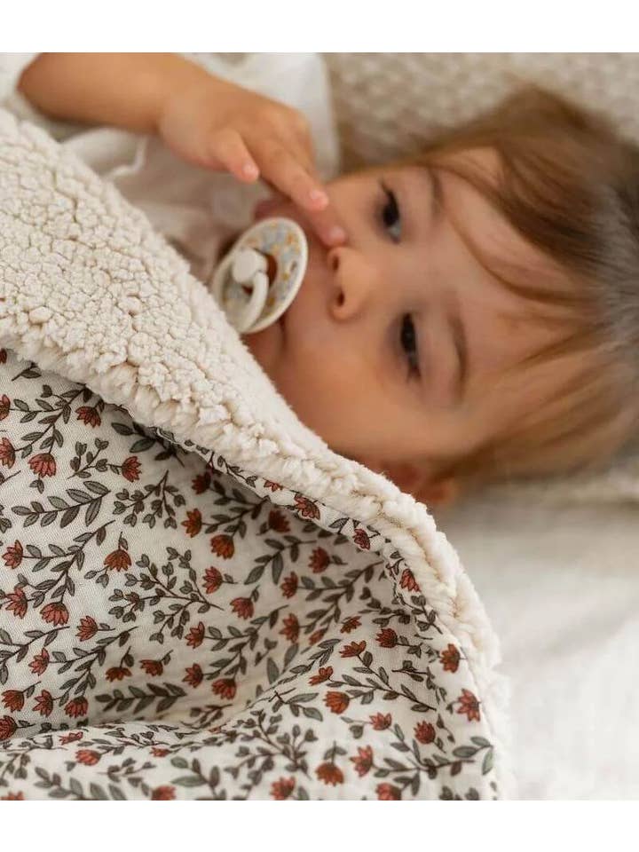 Manufacture des bébés français - Wholesale Bedding Blanket - Kids & Baby - Madeleine floral green fluffy cover6