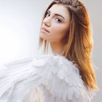 Style Republic - Carsten Maletz – wholesale Pendant/charm necklace – Necklace with disc - angel wings on ball chain rosé2