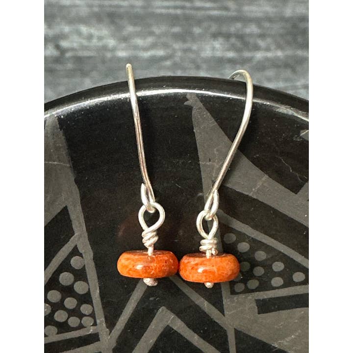 Orecchini pendenti con perline in argento sterling Apple Corral per la vendita all'ingrosso da parte di oaktownwendy