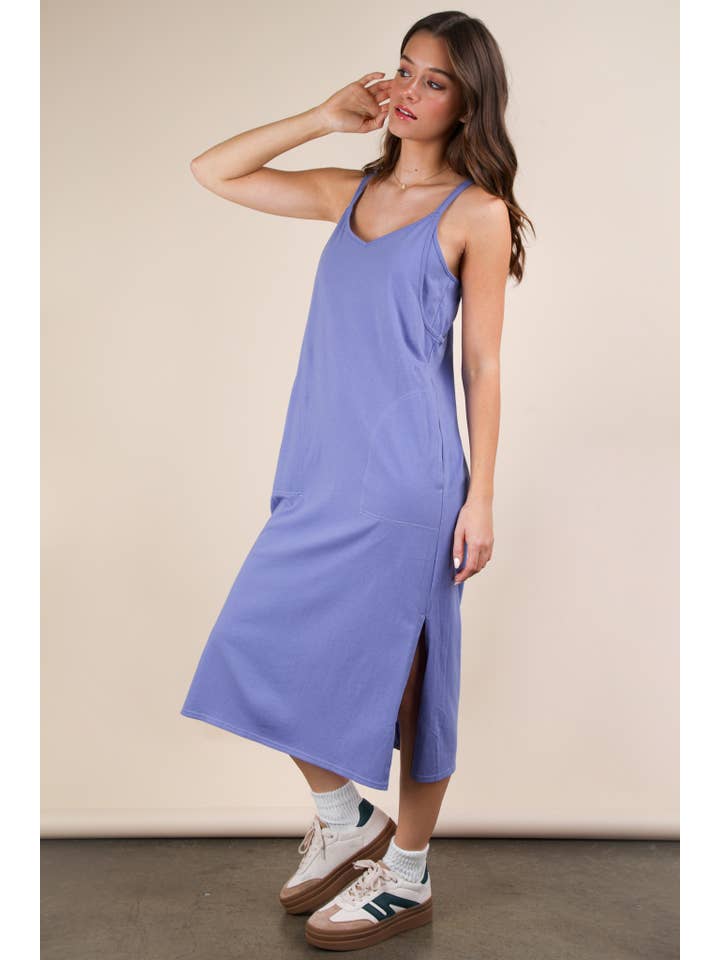 VERY J – Großhandel Kleid – Damen – VERY J Freizeit-Midikleid mit V-Ausschnitt und Ärmellos15