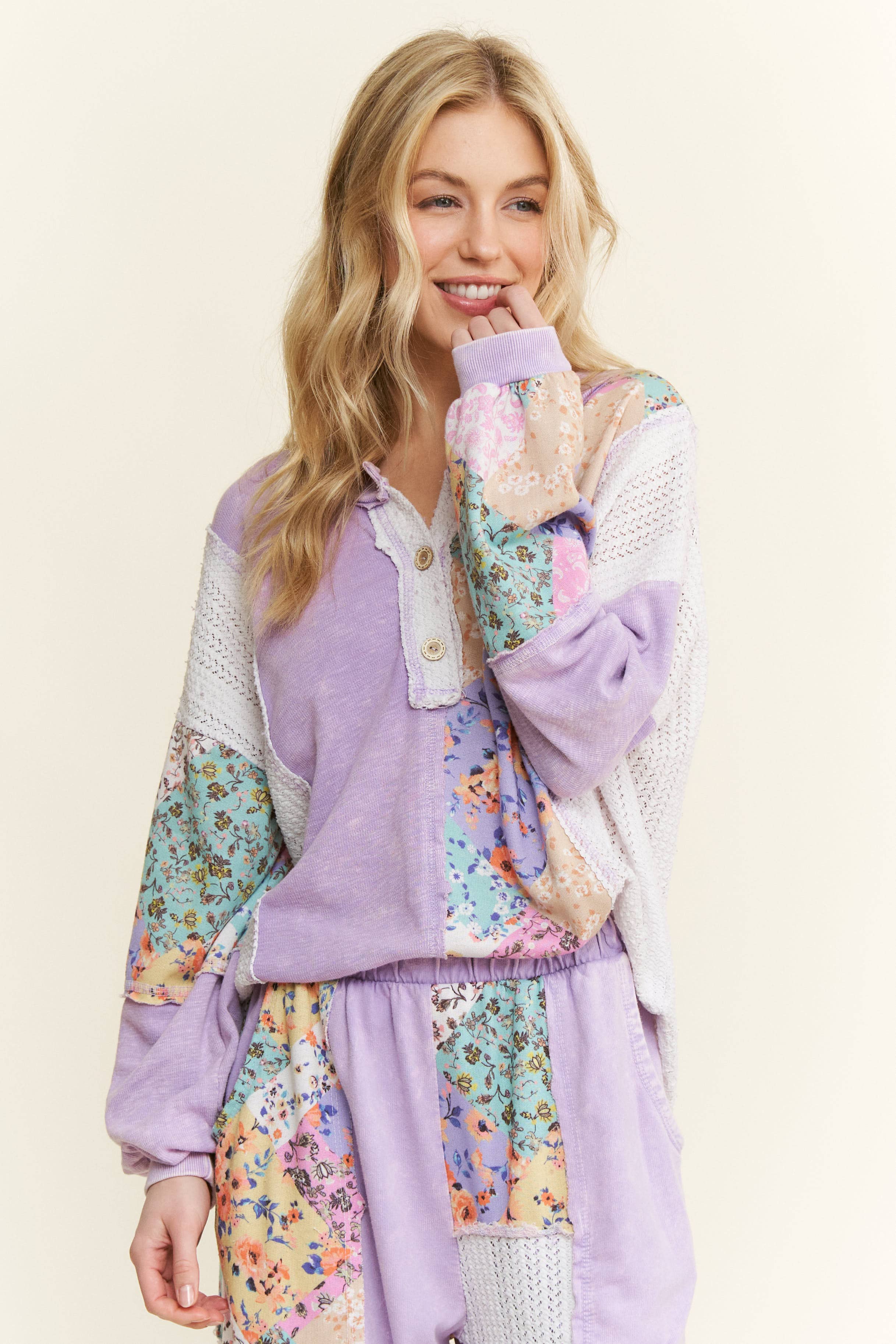 J.Her – Engroshandel Strikket top - Dame – Mineralvasket blomsterbølge-strikket jacquard boho-top HT6039P16