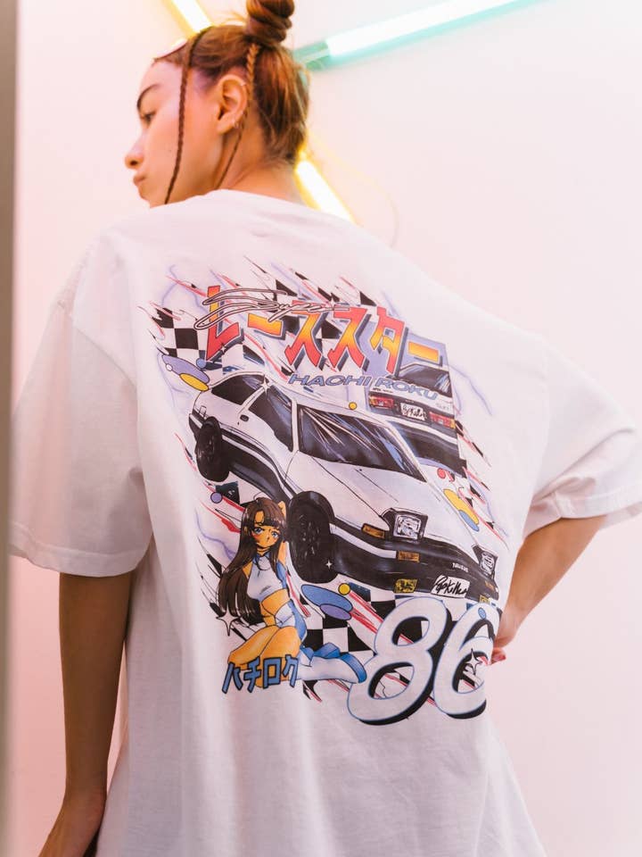 Popkiller Artist Series Mizucat Hachiroku Racing Klassiek T-shirt voor wholesale door Popkiller